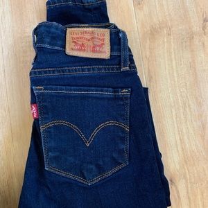 Levi’s jeans size 25